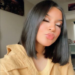 Meet your Posher, Karina